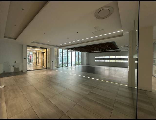 893M² OFFICE TO LET IN SANDTON CENTRAL